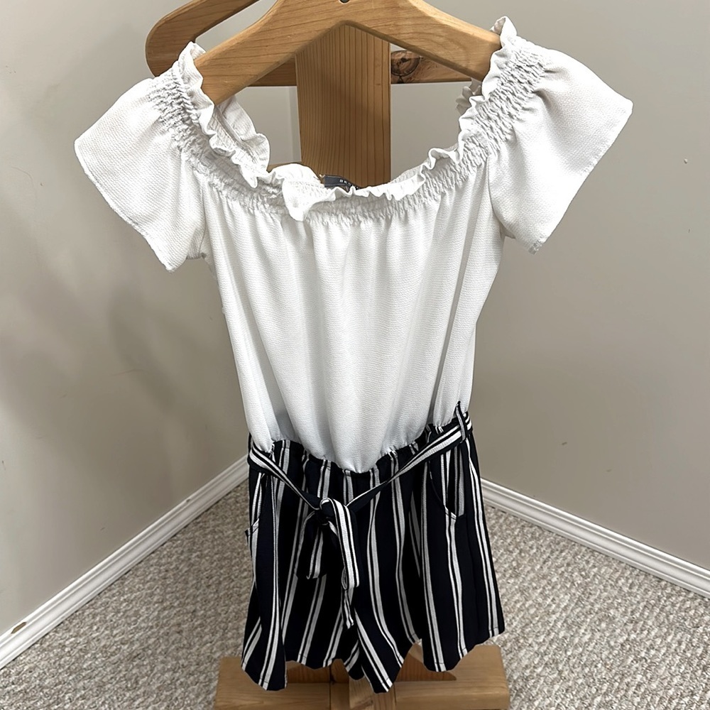 🔥Be cool short set black and white size sm with pockets